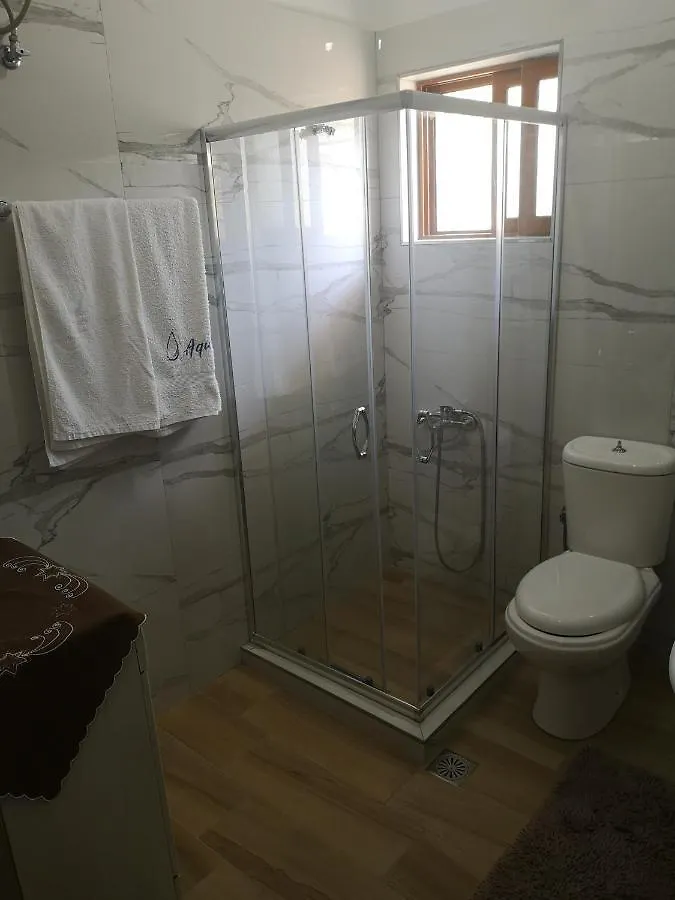 סרנדה Vila Paza אלבניה