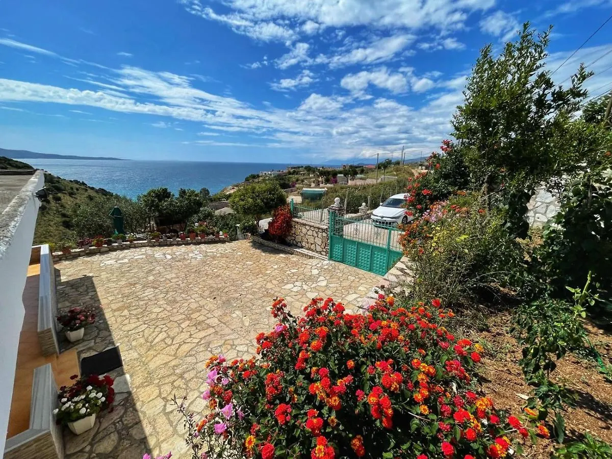 Vila Paza Sarandë 아파트