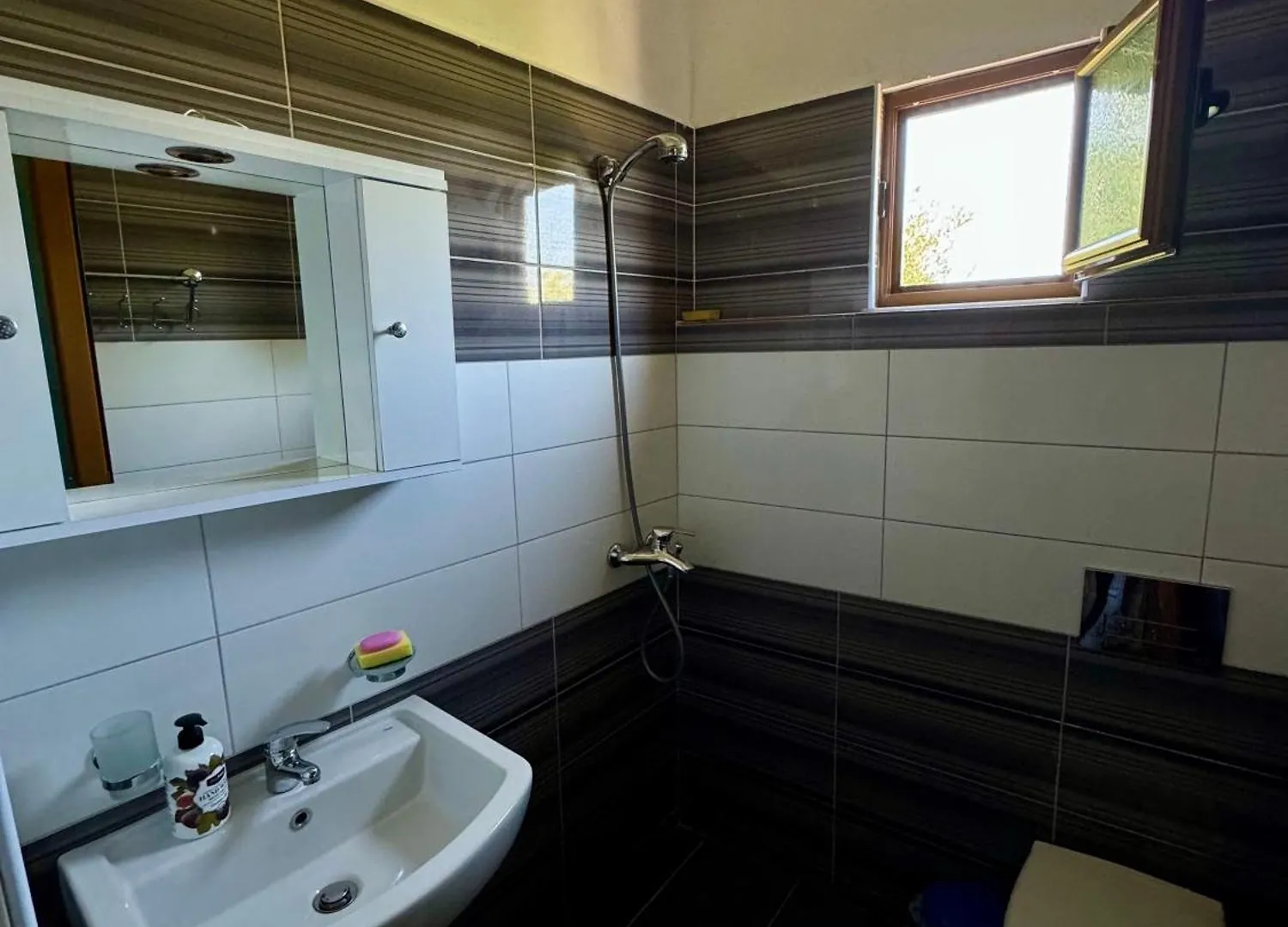 Vila Paza Sarandë